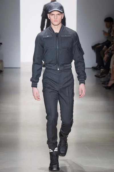 Look 37
